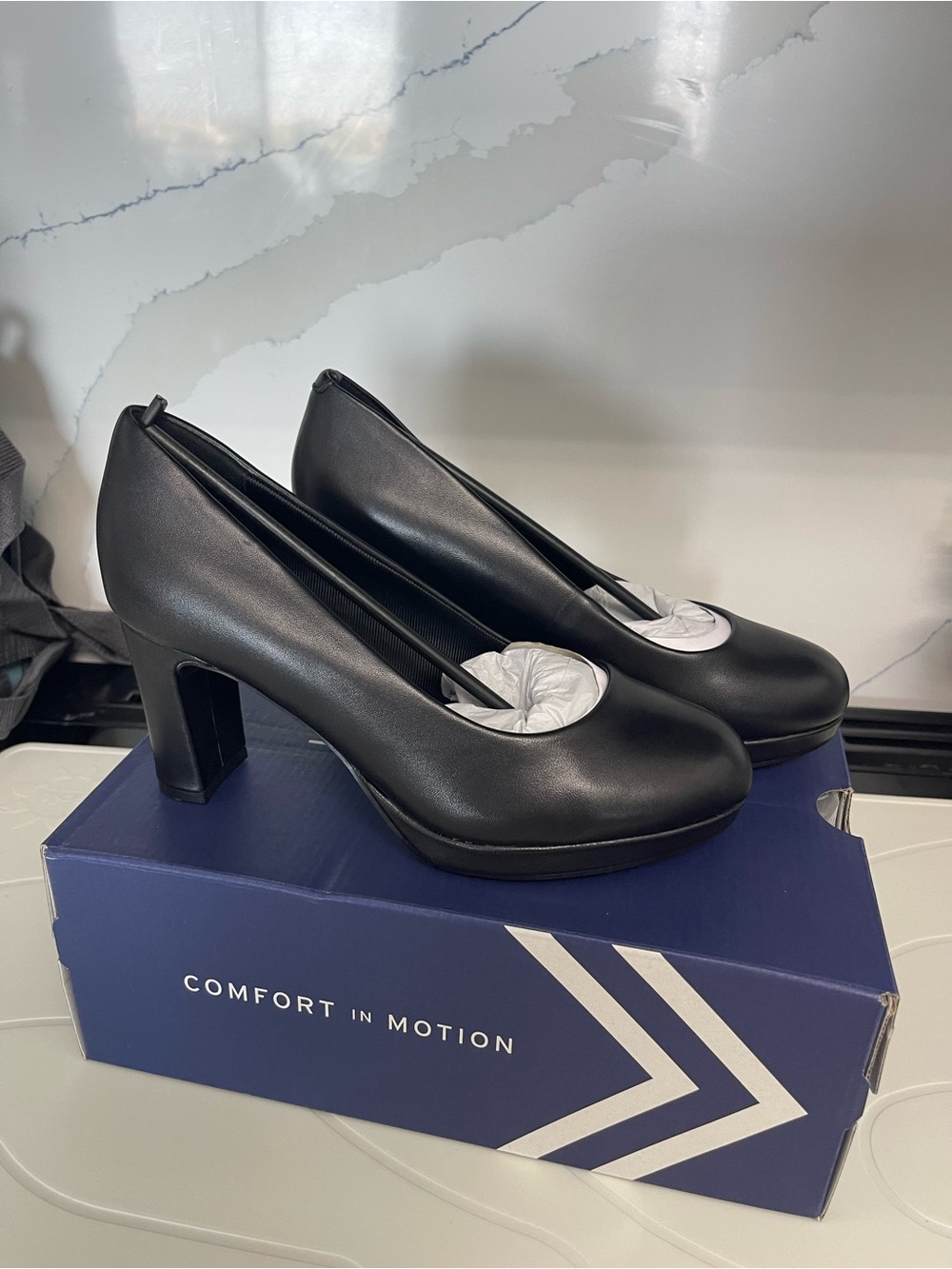 ROCKPORT Black Leather Women's Carmen Total Motion Platform Pumps $130.00 Sz 6 M